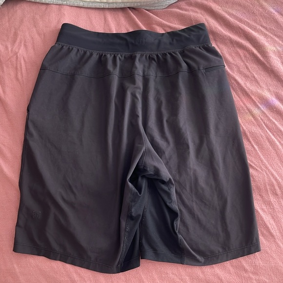 Lululemon T.H.E. Short linerless - Picture 9 of 9